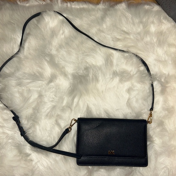 Michael Kors Navy Leather Crossbody Bag - Picture 2 of 5
